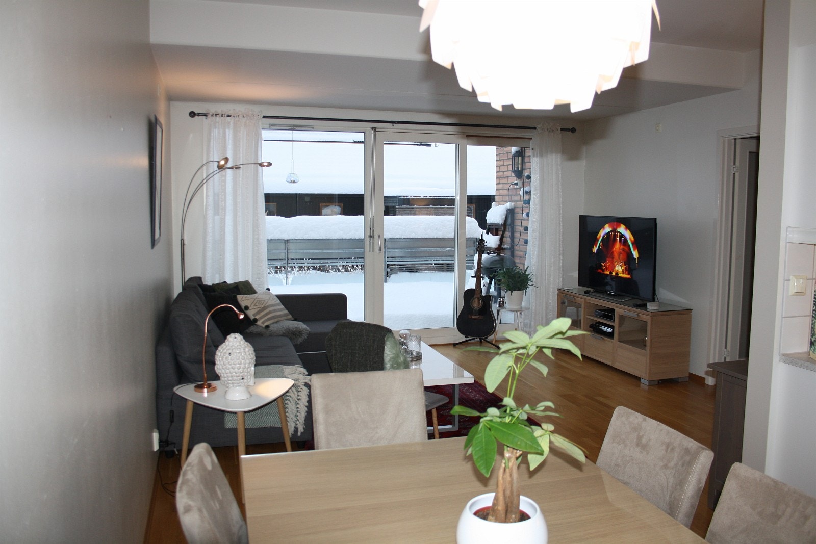 Stor stue med åpen løsning. Galleribilde