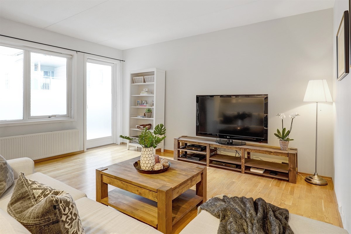 Utgang til markterrasse fra stuen Galleribilde