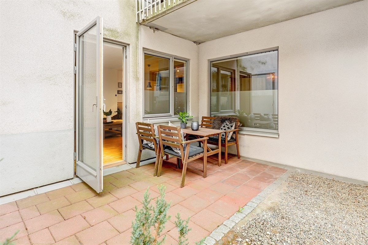 Hyggelig uteplass. Galleribilde