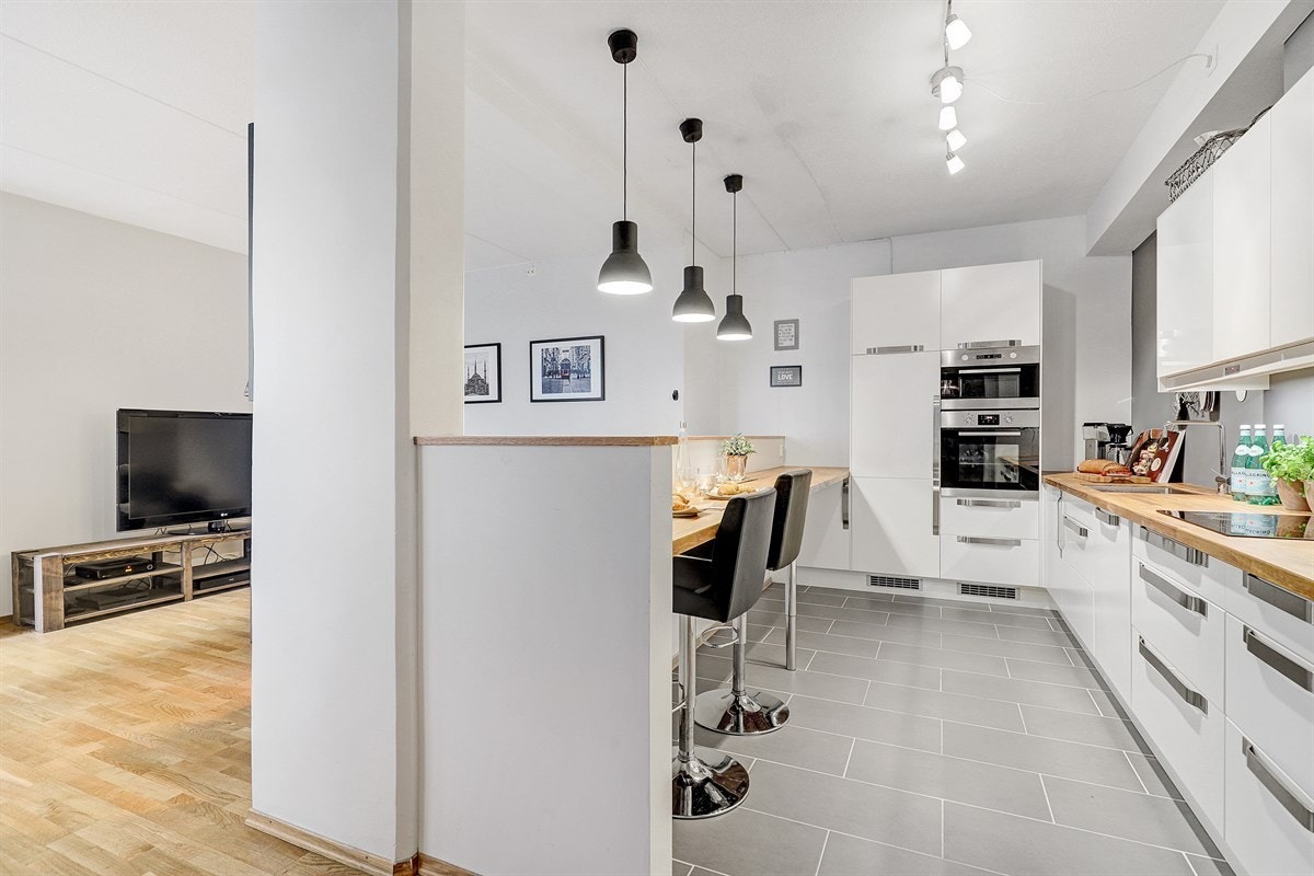 Dels åpen løsning mot stue Galleribilde