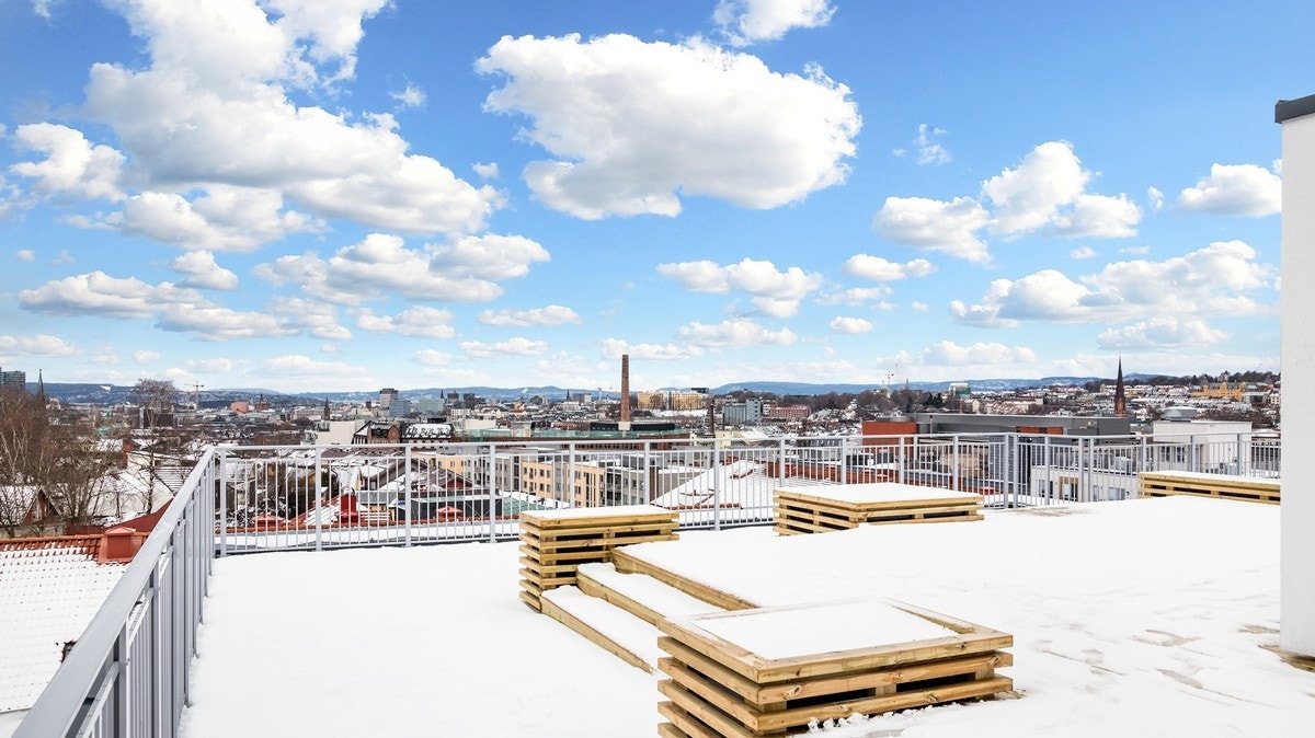 Felles takterrasse i byggets 6.etasje med fantastisk utsikt over Oslo by! Galleribilde