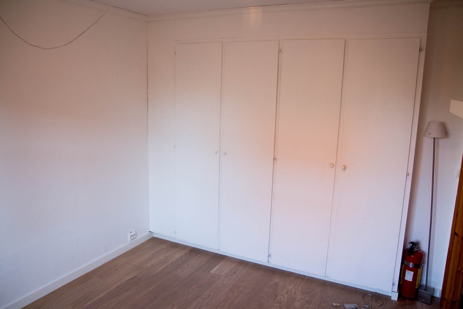 Godt med skapplass på soverommet Galleribilde