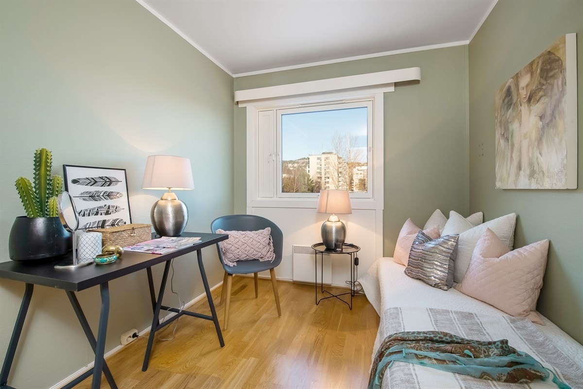 Soverom 2 av god størrelse. Galleribilde