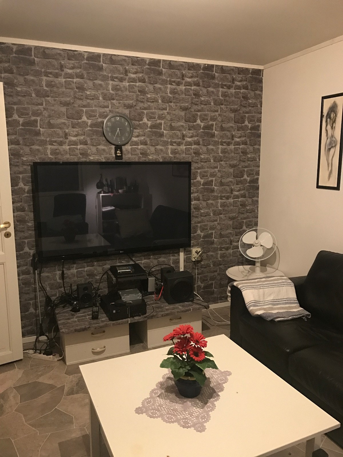 Stilig vegg i stue Galleribilde