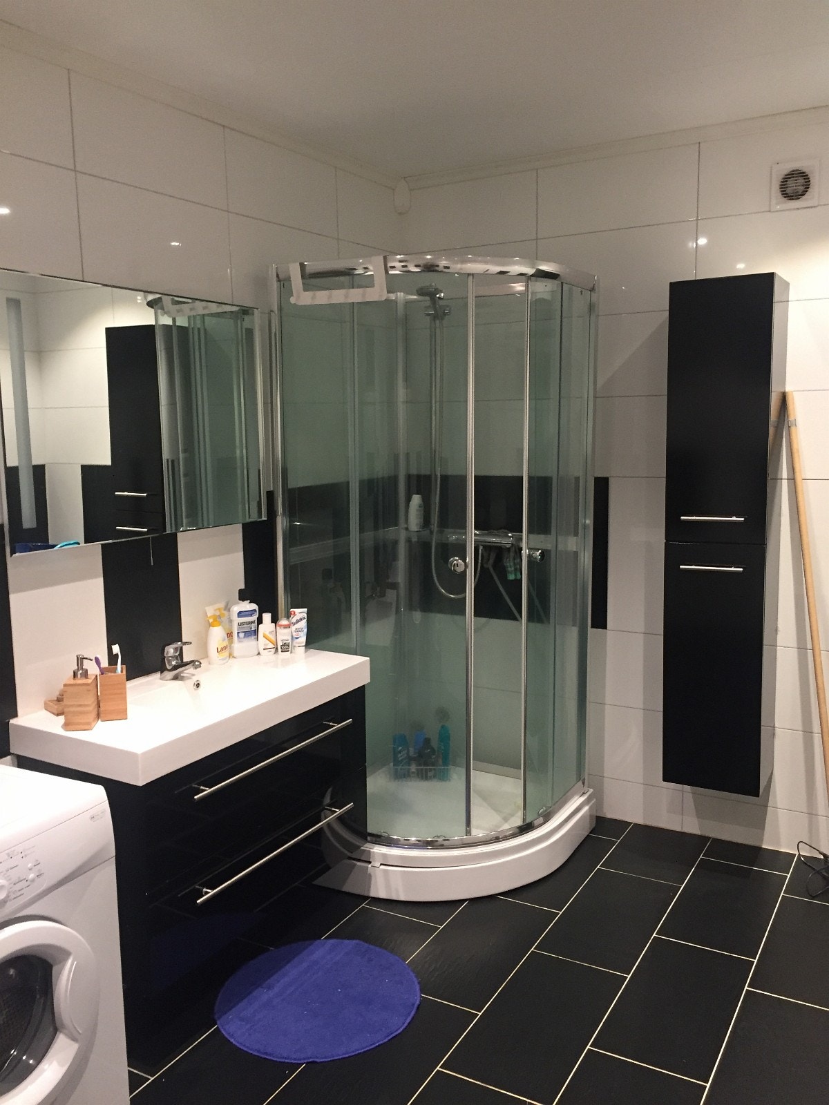 Bad ca. 12,5 kvm. Galleribilde