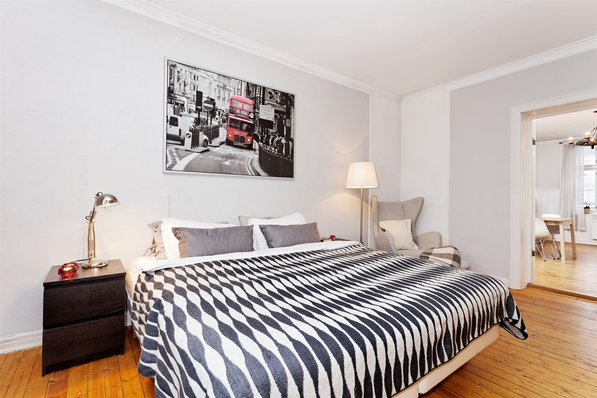 God takhøyde i leiligheten Galleribilde