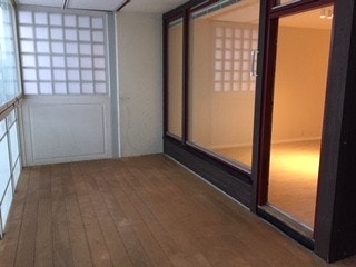 Romslig innglasset veranda Galleribilde