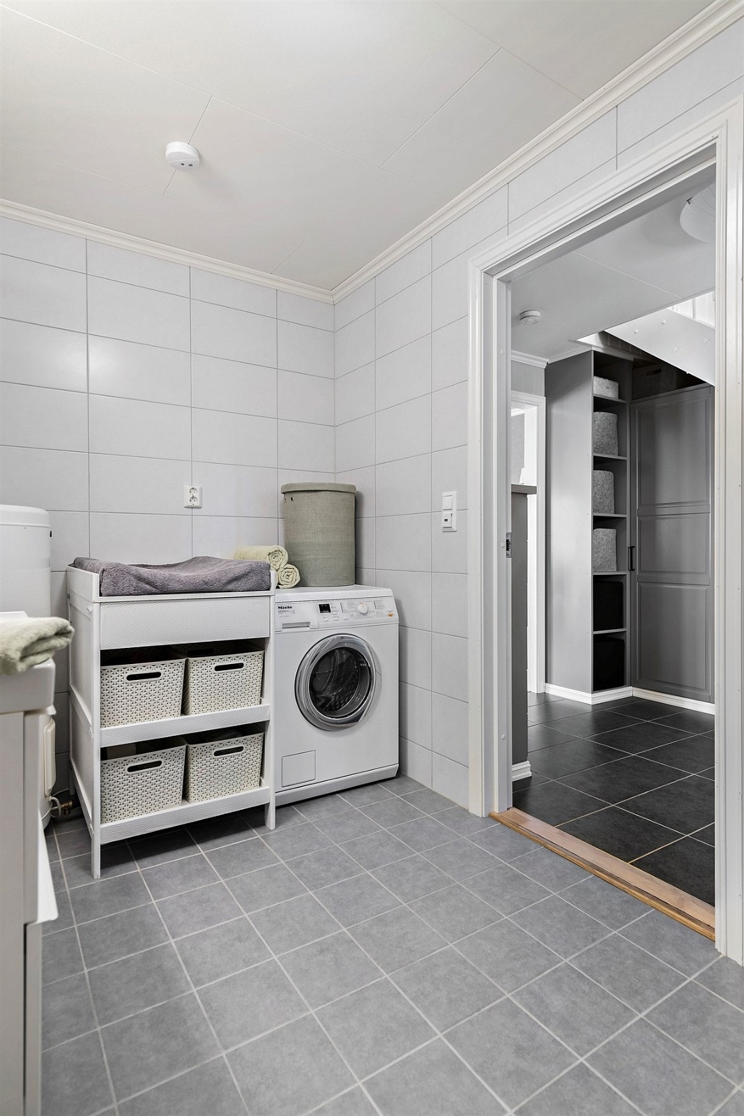 Badet har opplegg til vaskemaskin og tørketrommel Galleribilde