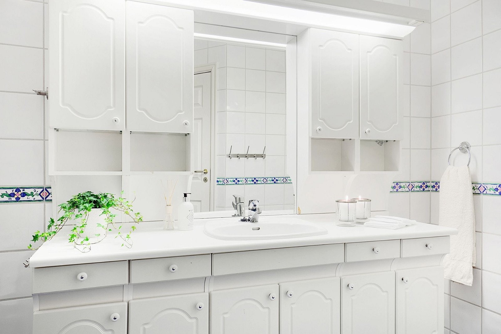 Et bilde til av badet. Galleribilde