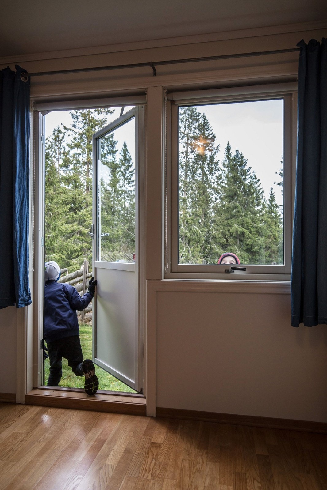 På rommet til Trym og Gjermund er det dør. Det er veldig bra hvis man vil snike seg ut når man egentlig skal være på rommet. Galleribilde