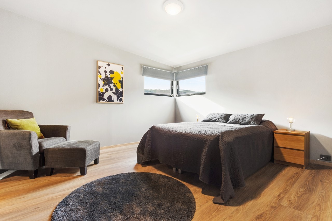 Master soverom er på hele 17 kvm, og er meget romslig Galleribilde