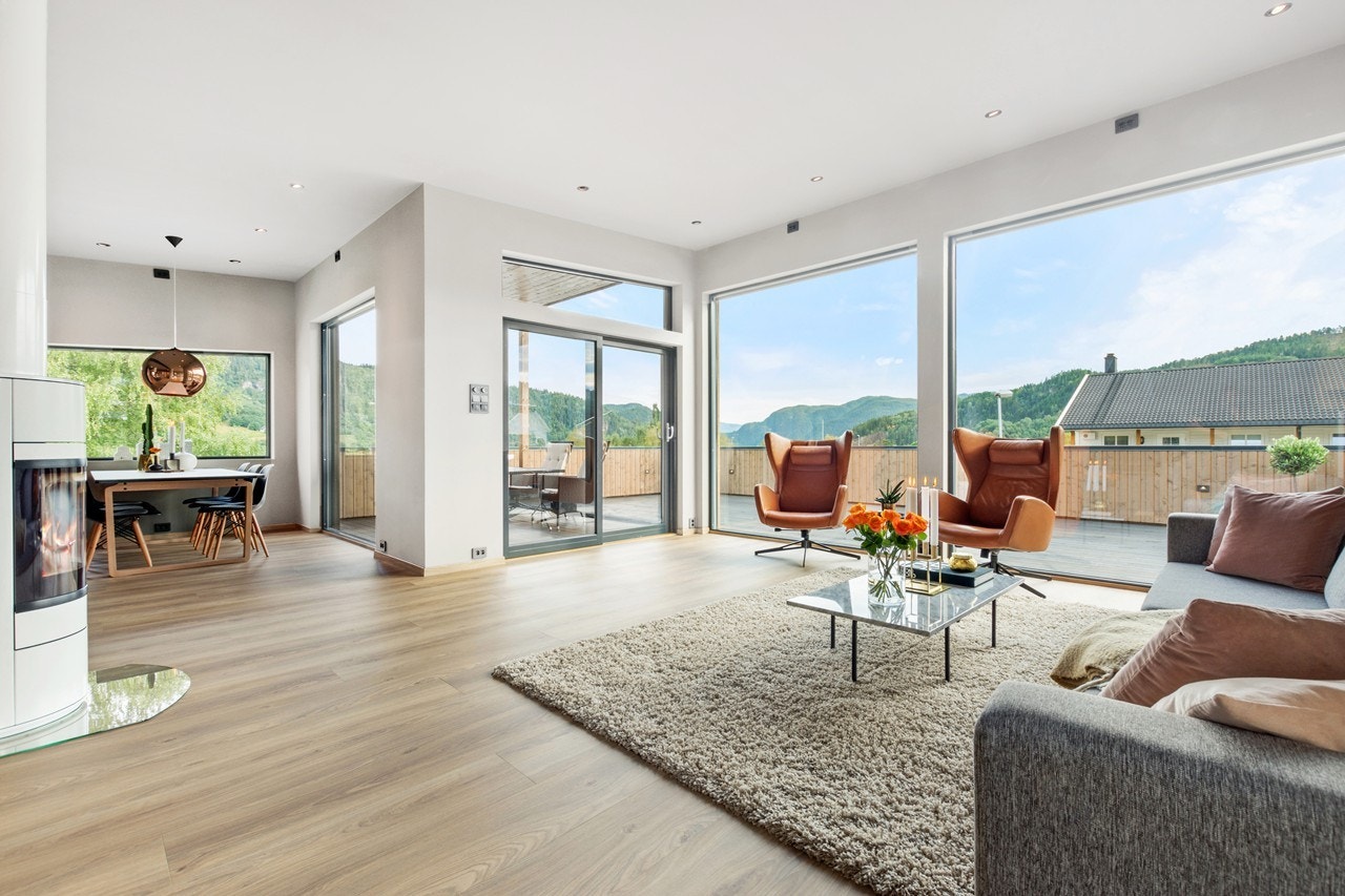 I 2.etg får du ekstra romslig takhøyde på 2,4 til 3,1 meter Galleribilde