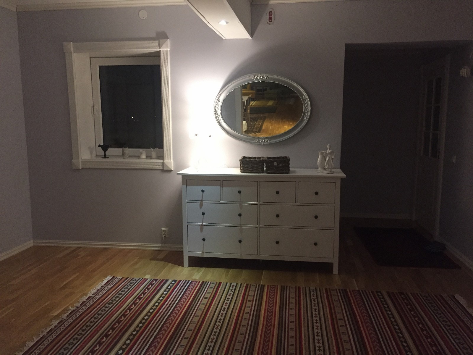 Entre ca. 22 kvm Galleribilde