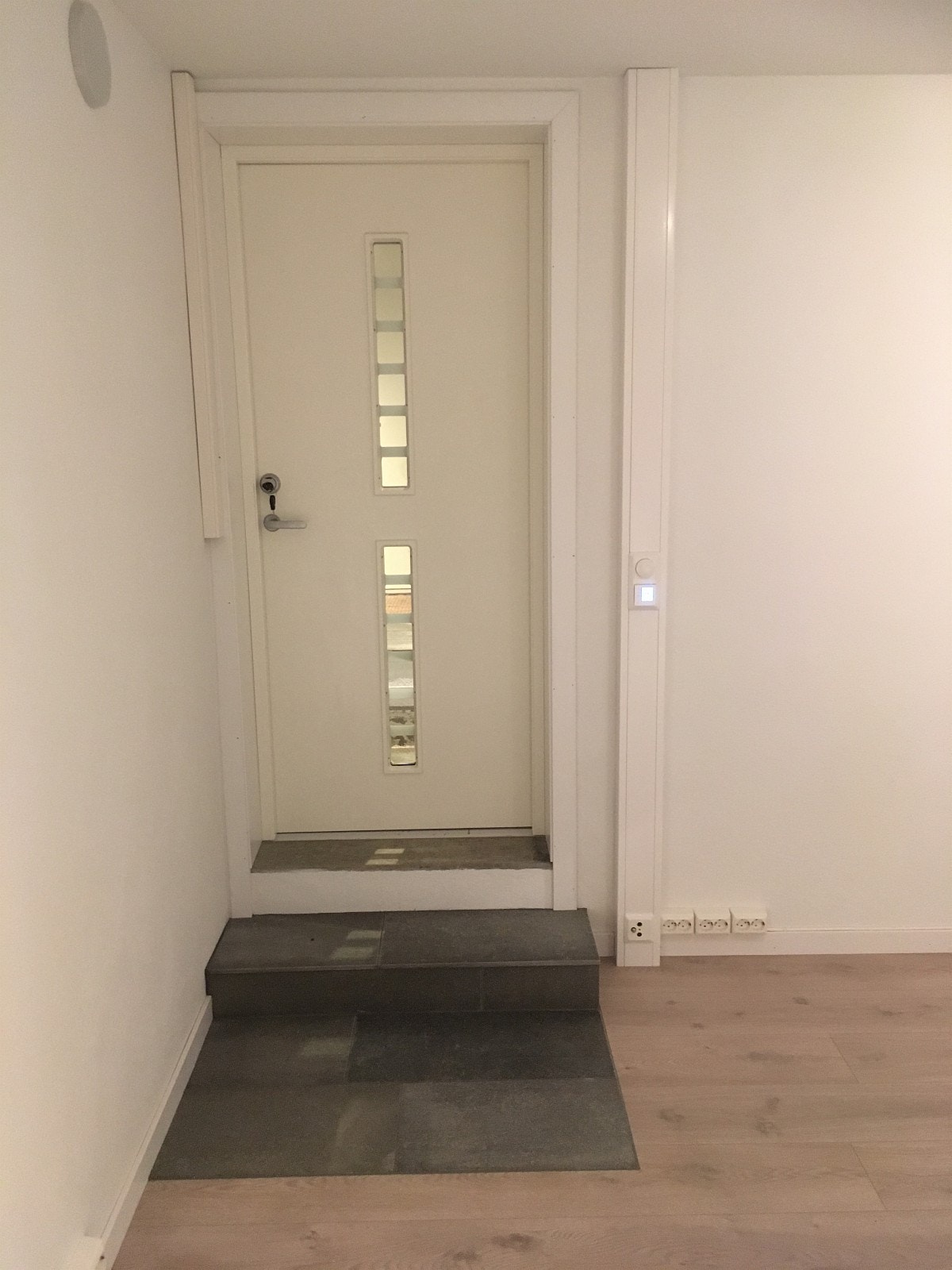 Flislagt inngangsparti Galleribilde