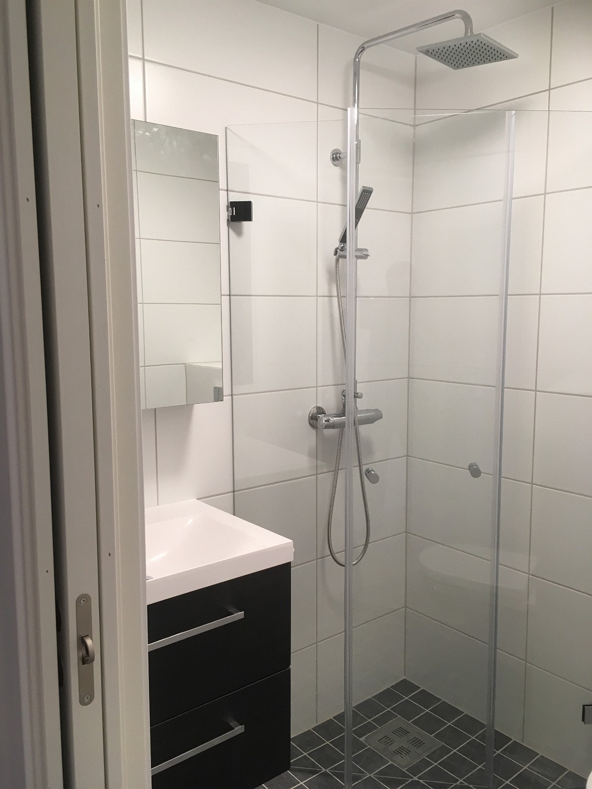 Flislagt bad med gulvvarme Galleribilde