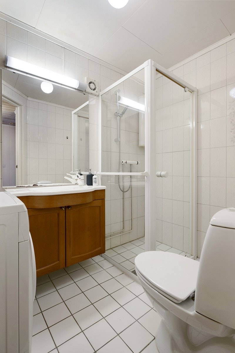 Bad - Utleiedel Galleribilde