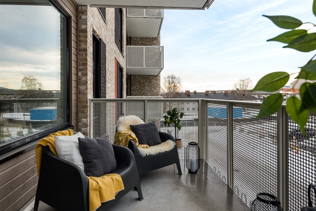 Rikelig med plass til utemøblement. Galleribilde