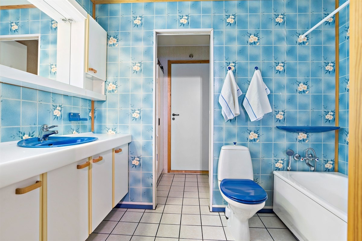 Hovedbadet er delt i to hvor du får et eget område for vaskerom Galleribilde