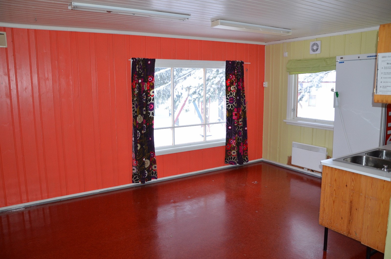 Oppholdsrom / kjøkken i hytte Galleribilde