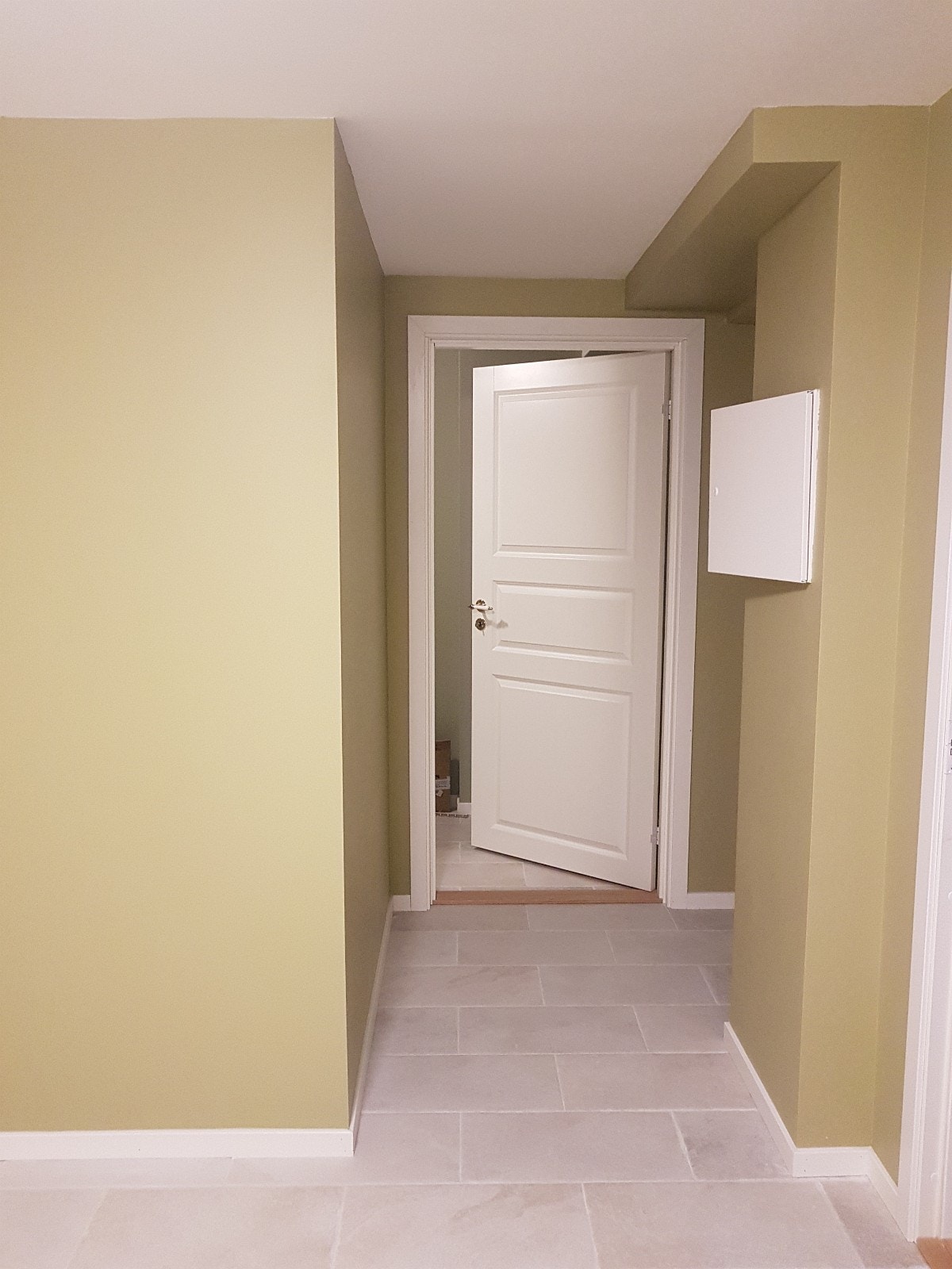 Inngang mot soverom Galleribilde