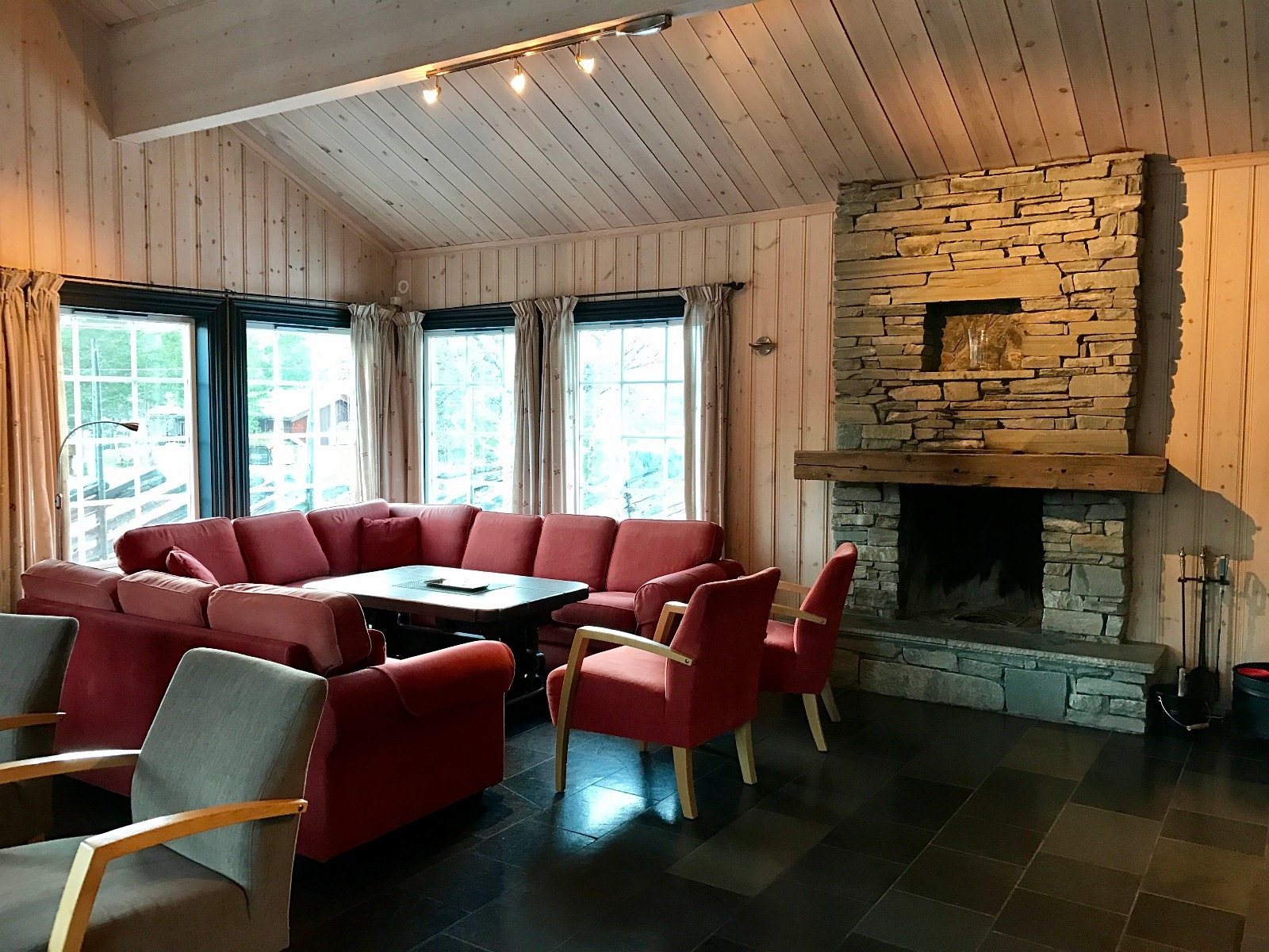 Stue med peis Galleribilde