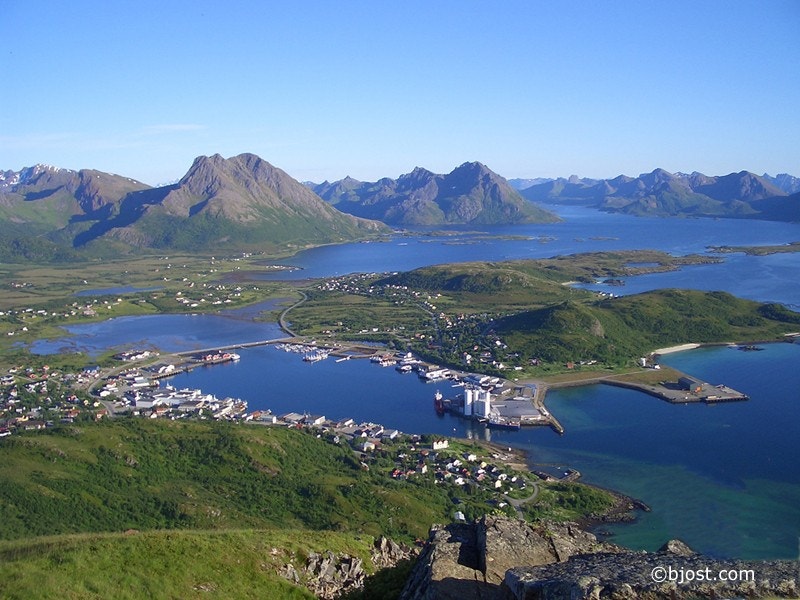 Kommunen satser sterkt på befolkningsvekst og næringsliv og legger til rette for dette med bl.a ferdig regulerte områder for næring og bolig i tillegg til gunstige finansieringsordninger.
For mer informasjon presentasjonen "Øks Galleribilde