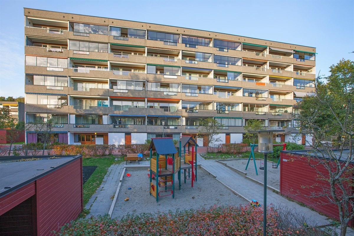 Borettslagets område ansees som skjermet og trafikksikkert, og har flere lekeplasser Galleribilde