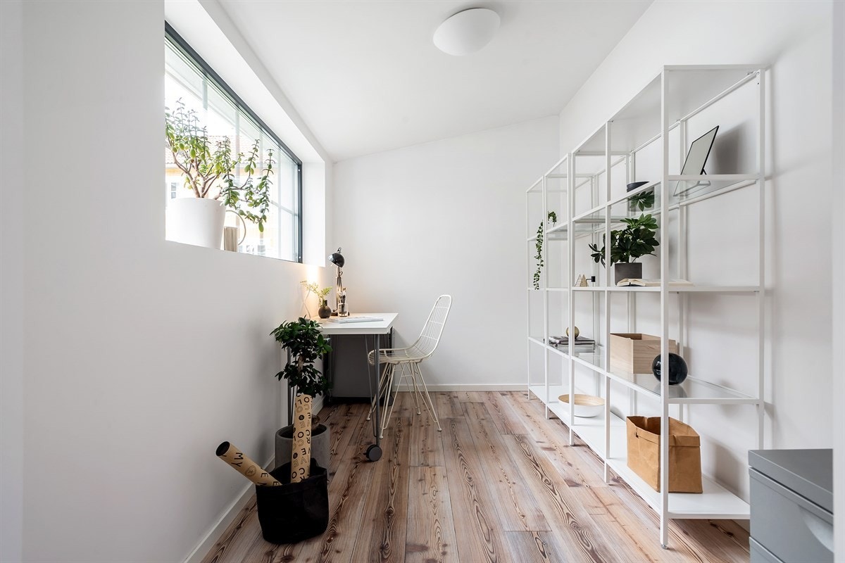 Kontor i tilknytning til kjøkken Galleribilde