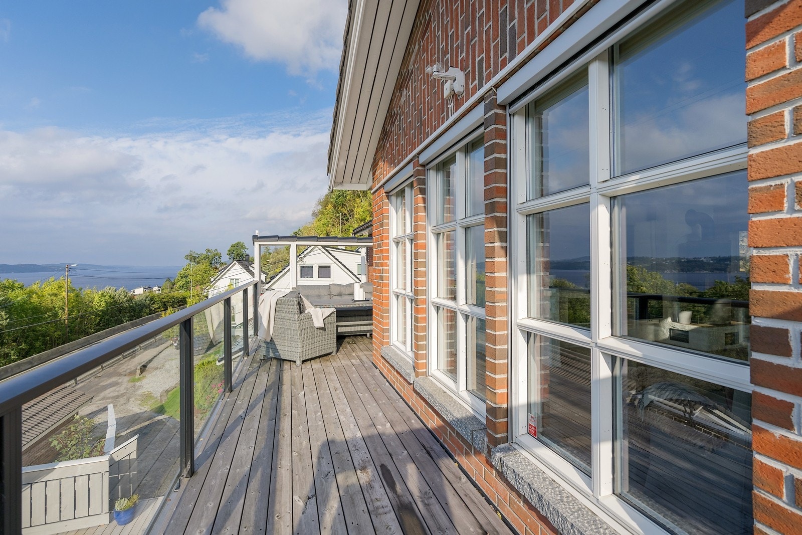 Moderne rekkverk i glass Galleribilde