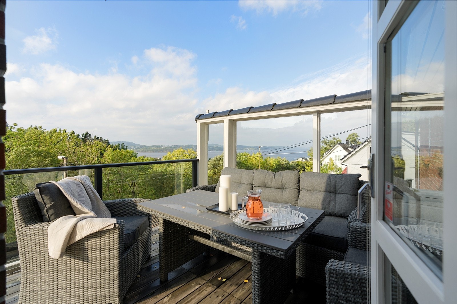 Gode solforhold og sjøutsikt Galleribilde