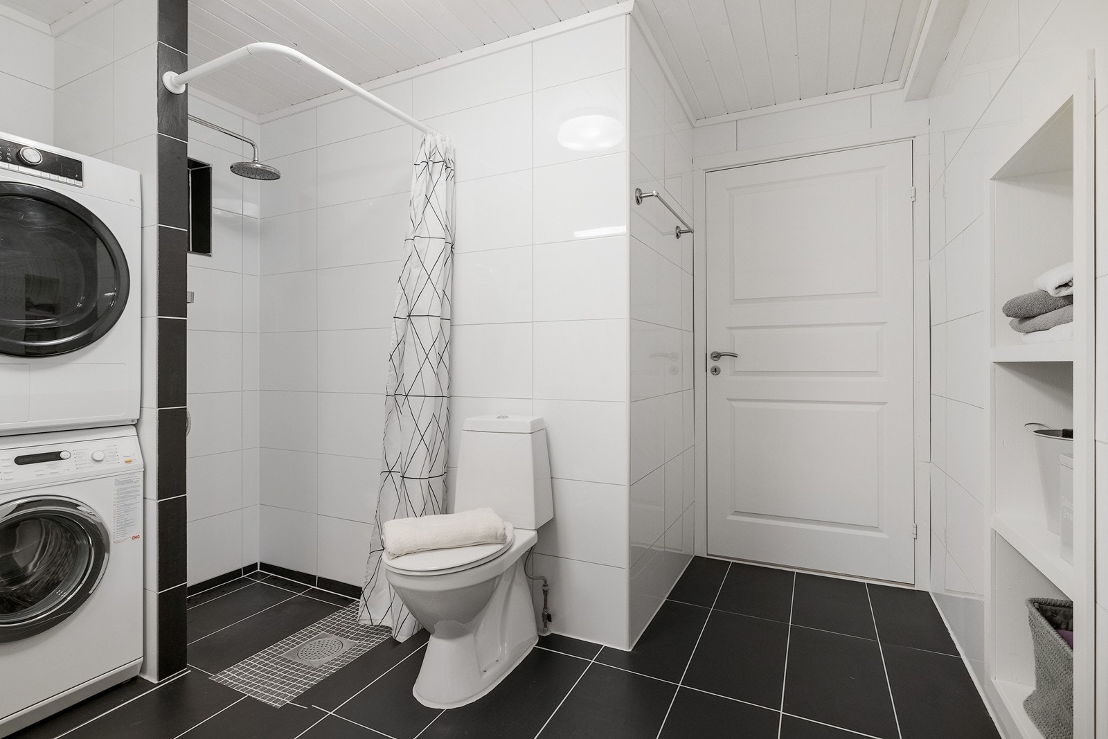 Moderne og tidløst bad Galleribilde