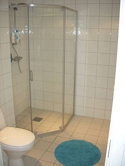 Bad med dusj hjørnet Galleribilde
