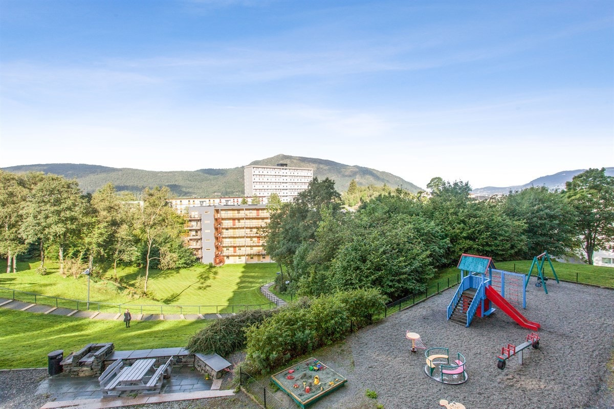 Nydelig utsikt fra leilighetens balkong. Galleribilde