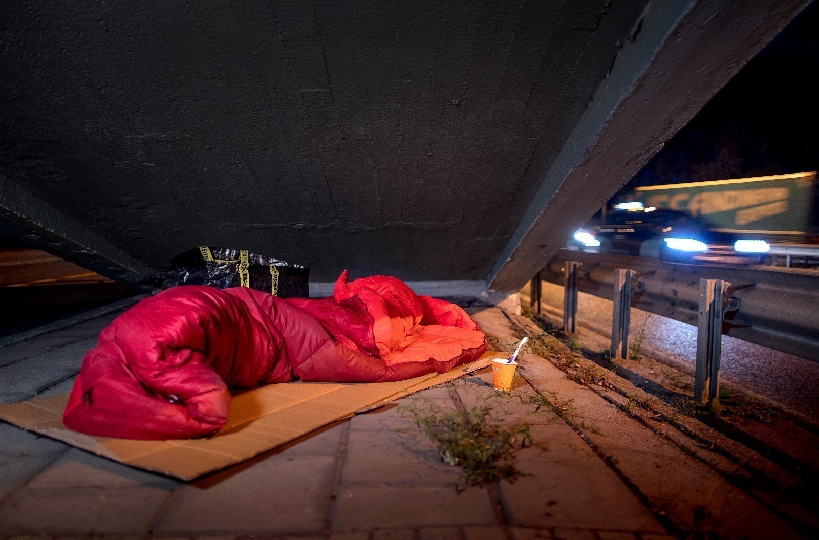 Fredag: Gjennomgående og smart romløsning med kollektivtilbud i umiddelbar nærhet. Galleribilde