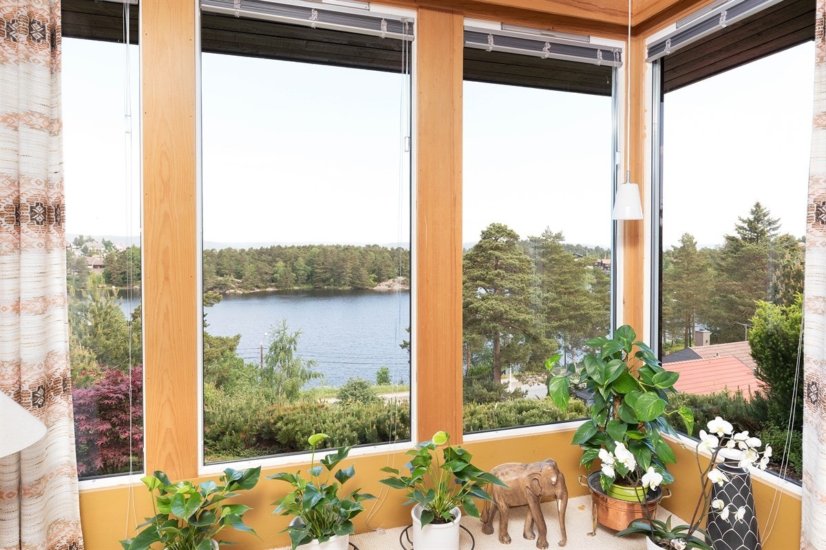 Utsikt fra stuevindu Galleribilde