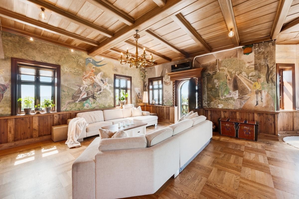 Meget flott gulv i stuen. Galleribilde