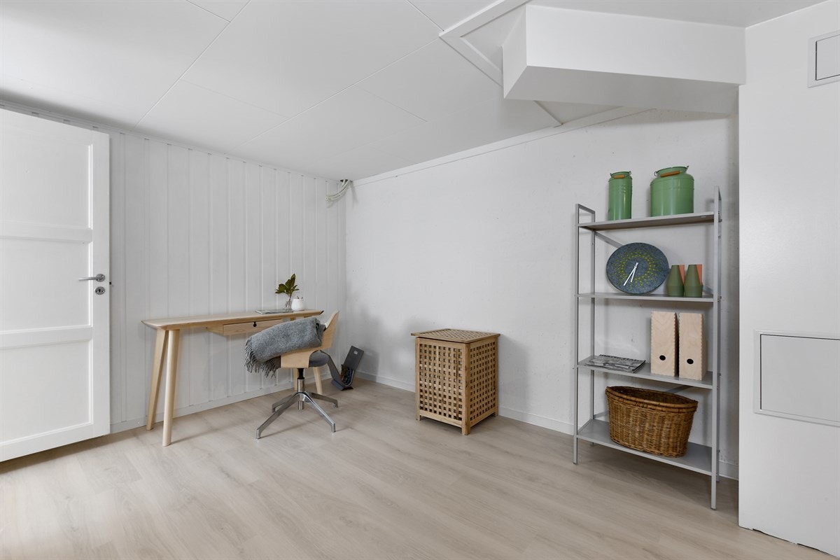 Hobbyrom i kjelleren. Galleribilde