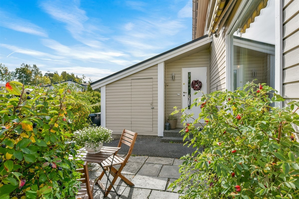Ved inngangen er det også dør inn til en hendig vedbod. Galleribilde