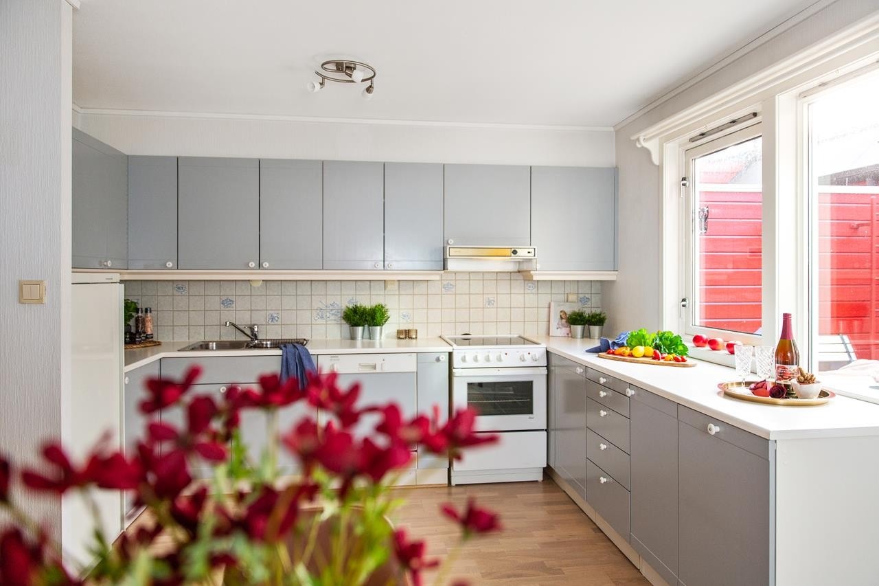 Et stort og funksjonelt kjøkken Galleribilde