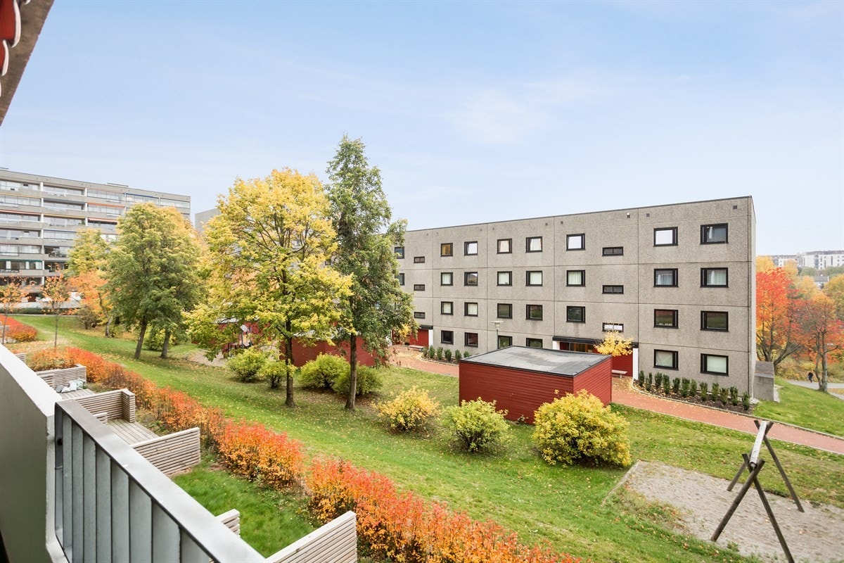 Grøntarealer og mye plass mellom byggene Galleribilde