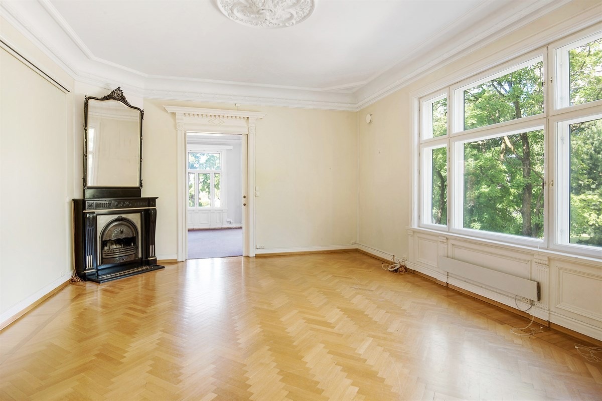 Stue med utsyn til Hydroparken Galleribilde