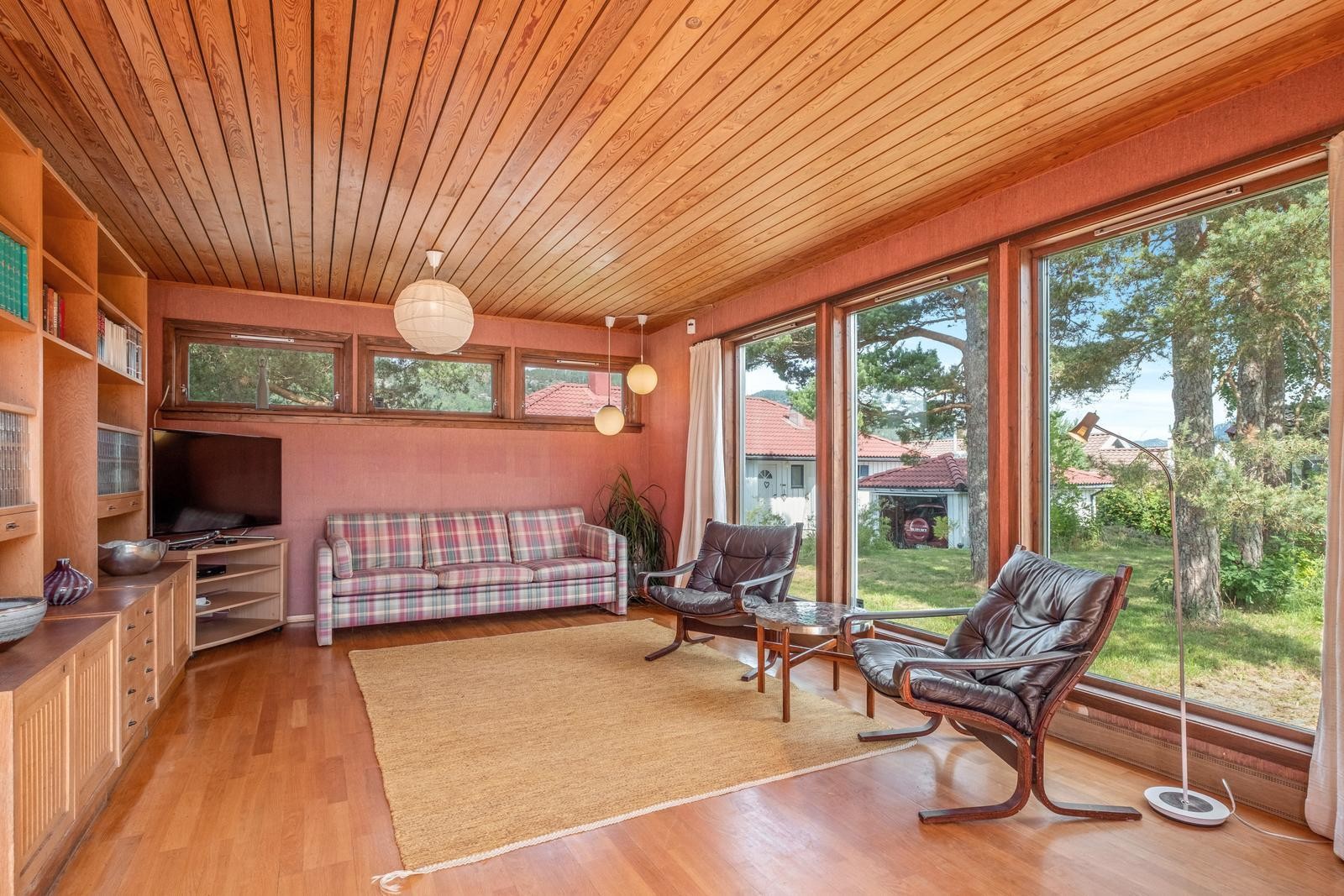 Praktisk tv-stue som passer perfekt til filmkvelder eller for de minste. Galleribilde