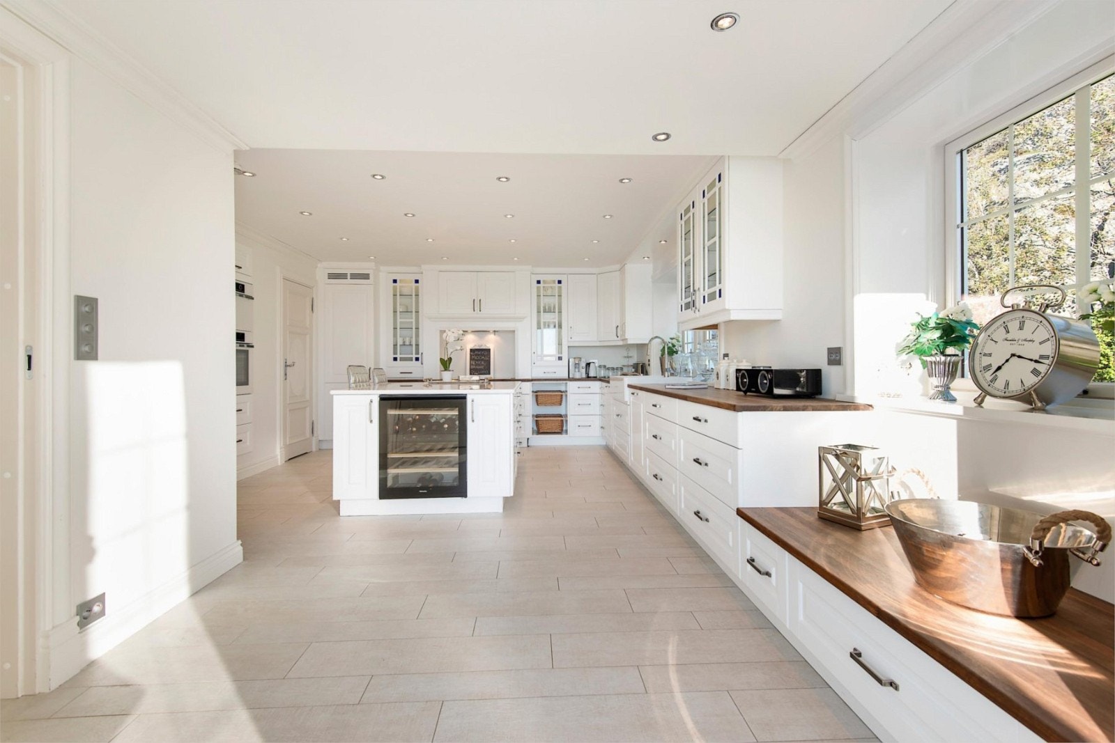 Fra kjøkkenet i 1.etg. Galleribilde