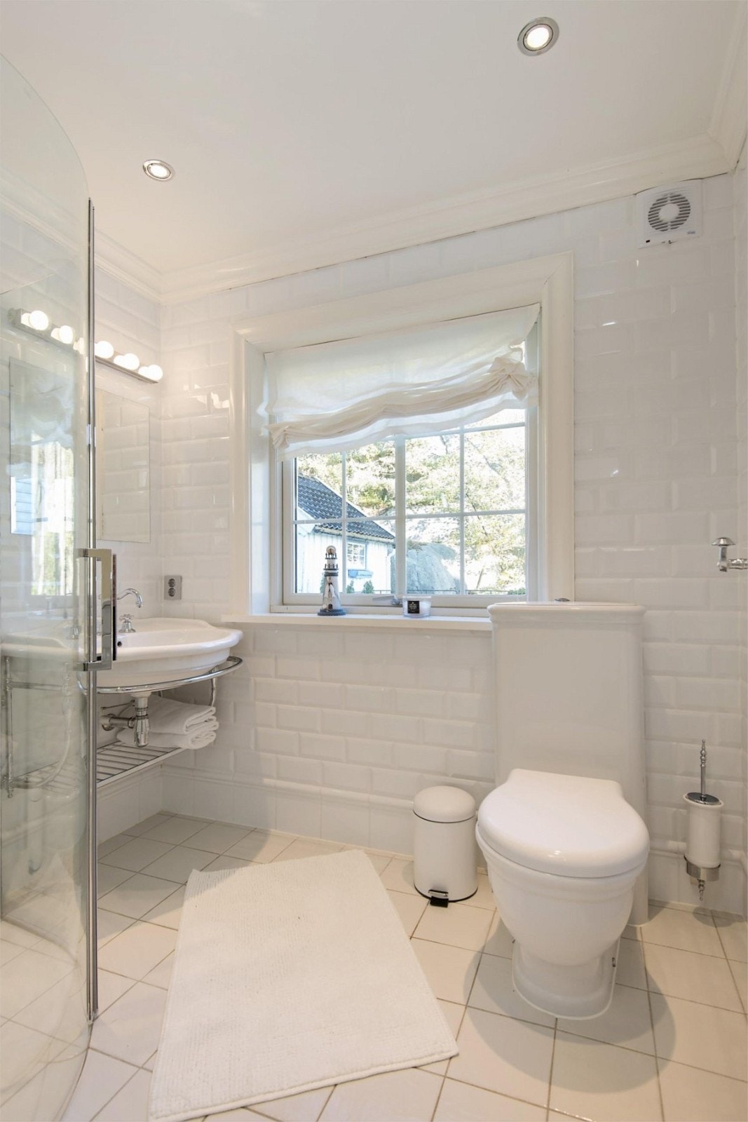 Fra dusjbad i 1.etg. Galleribilde