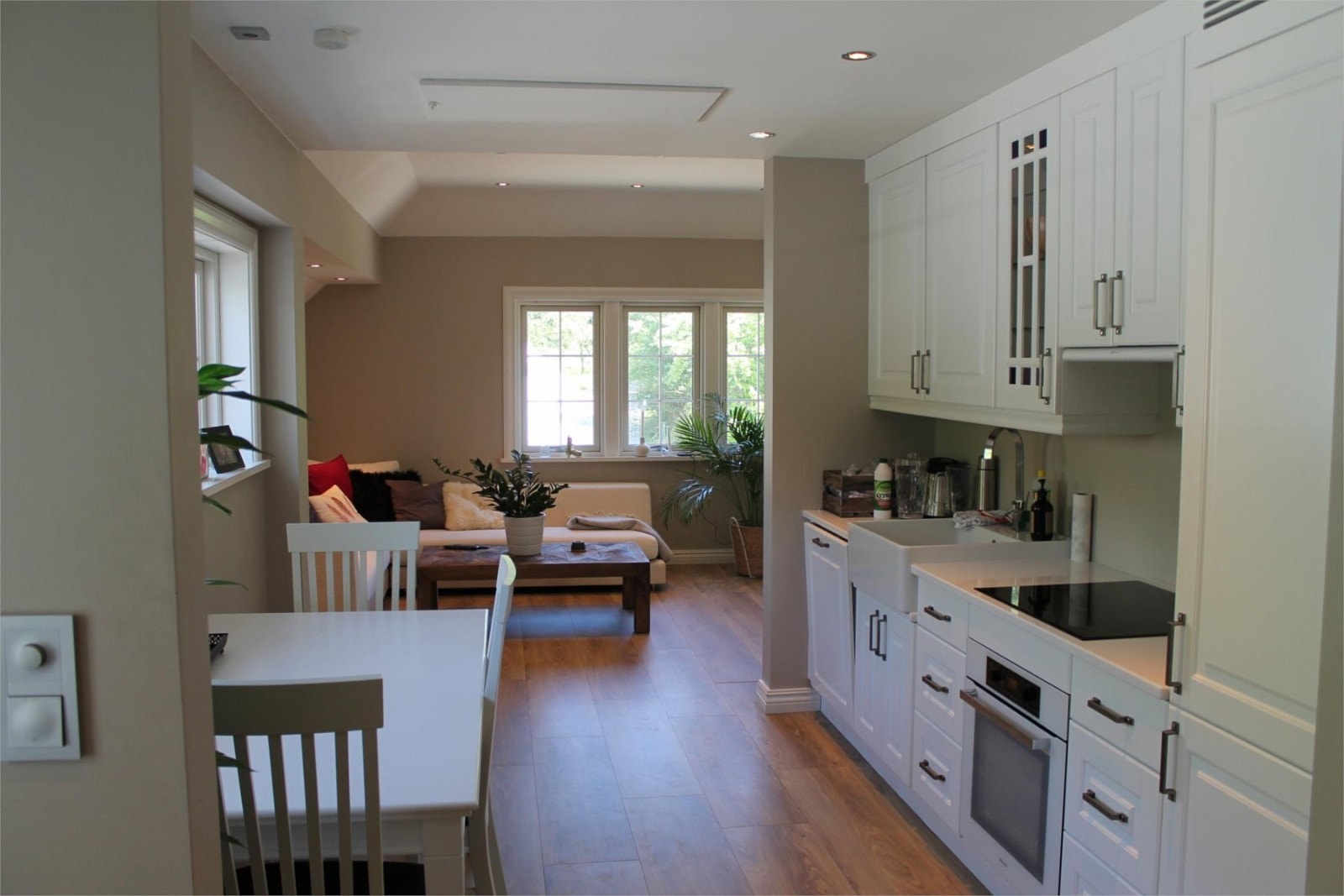 Fra kjøkken og del av stuen i utleiedelen i 2.etg. Galleribilde