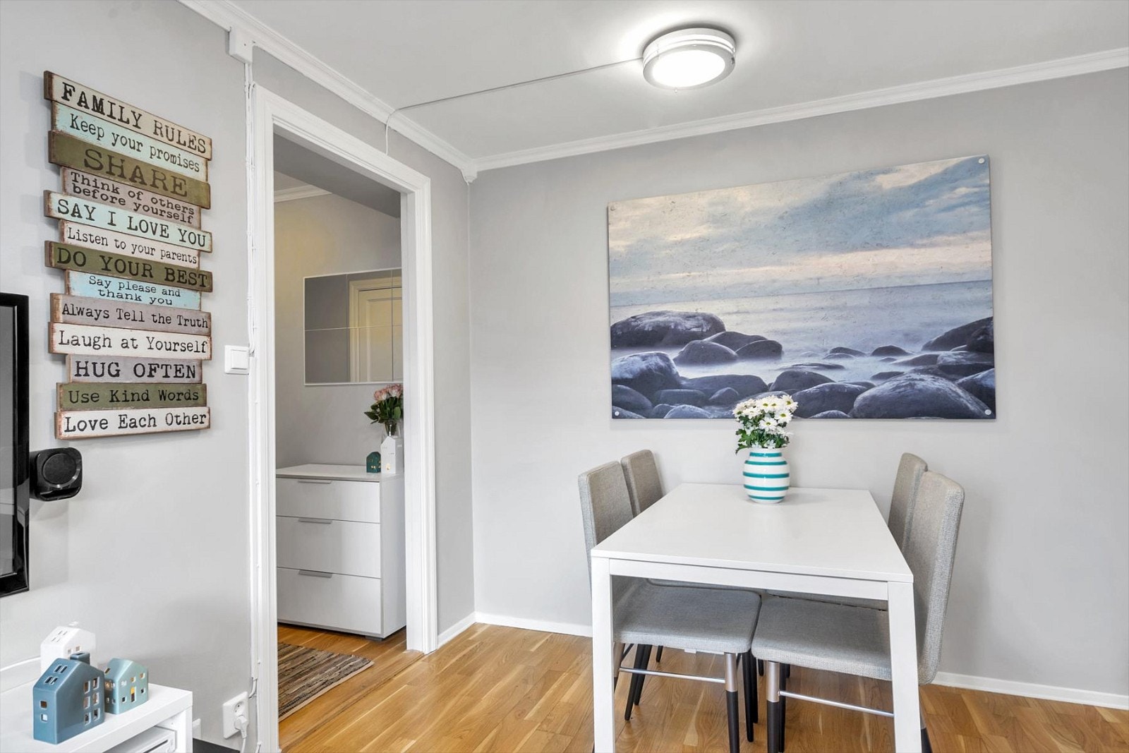 God spisesplass for 4 personer Galleribilde