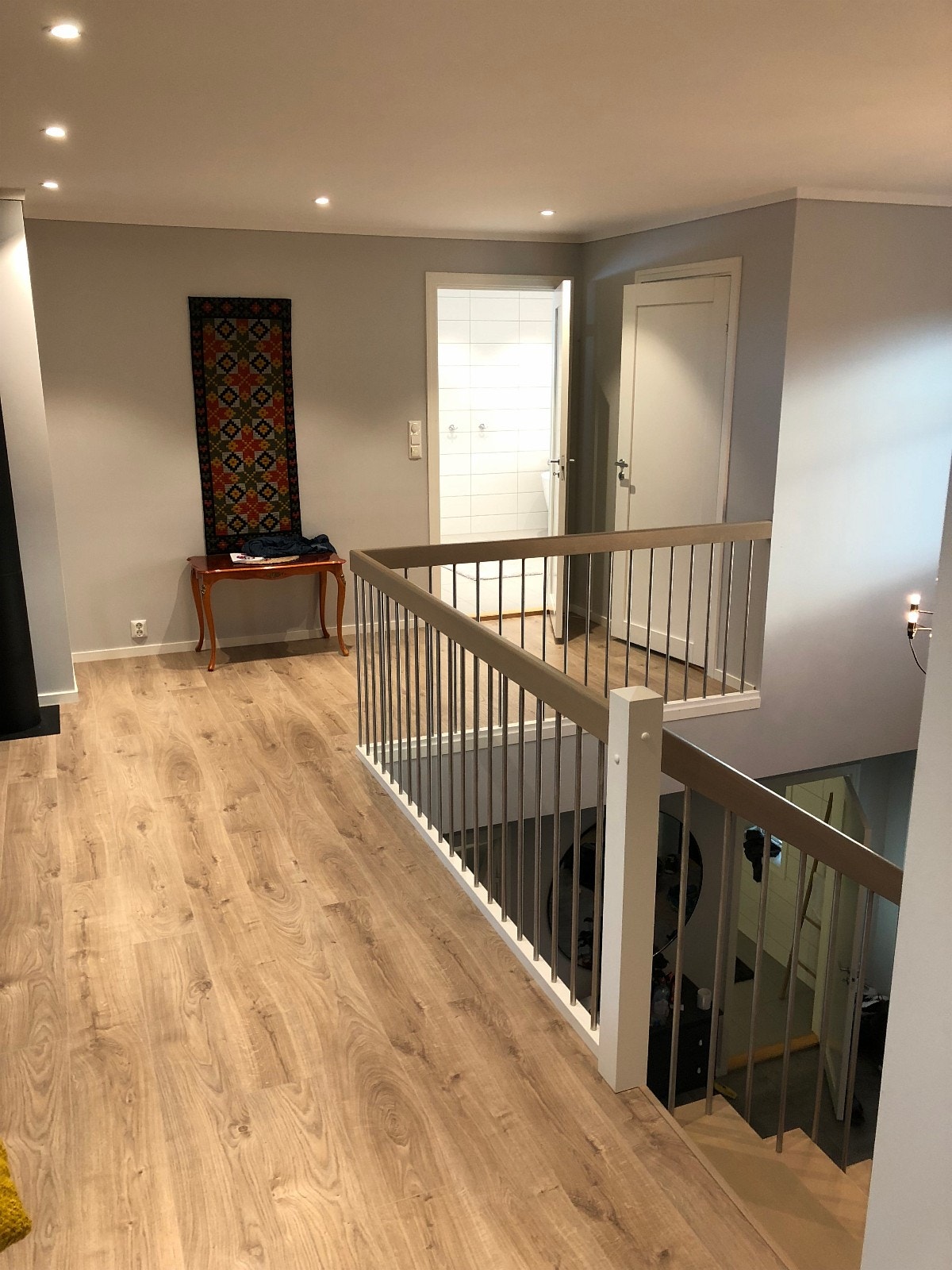 Stor stue/inngang bad Galleribilde