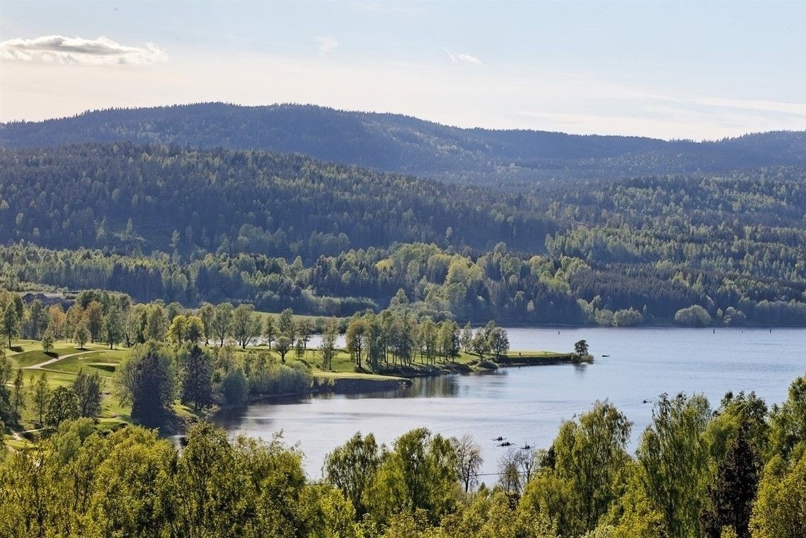 Her finner du også Oslo Golfklubb som etter nyåpning i 2009 kan tilby en av Europas beste golfbaner. Galleribilde