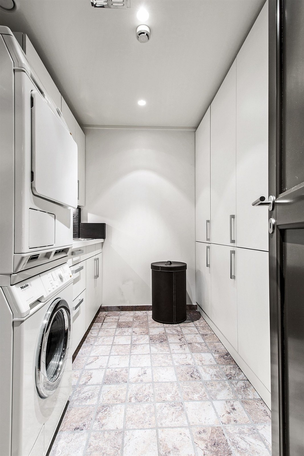 Vaskerom Galleribilde