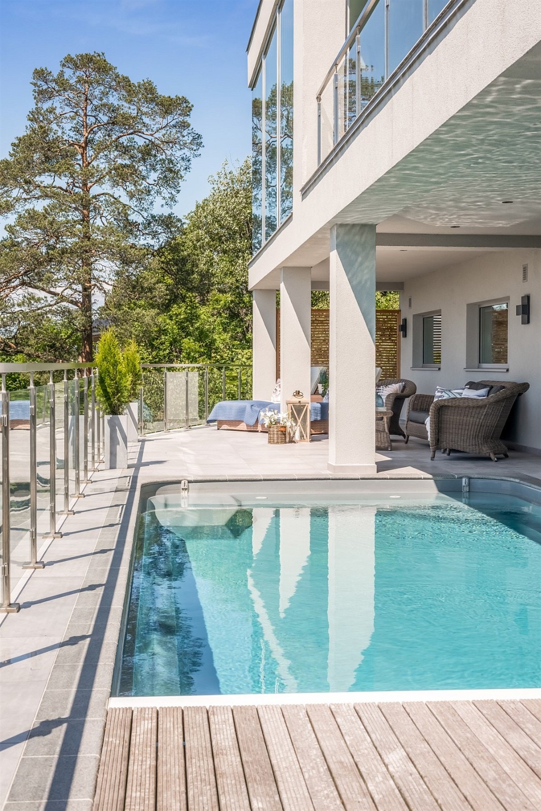 Bassenget er på 4,5 x 7 meter - vi lar bildene tale for seg. Galleribilde